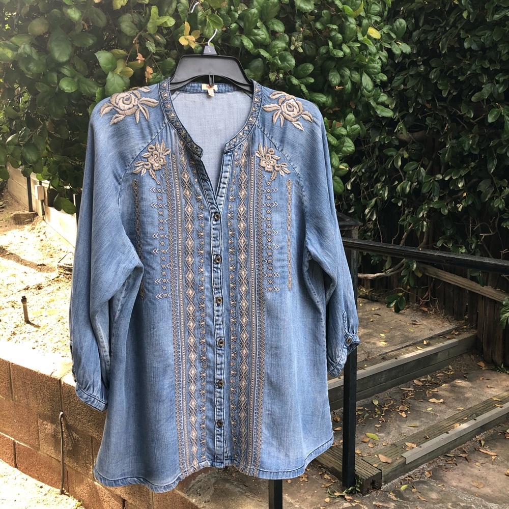 Reba denim embroidered shirt L